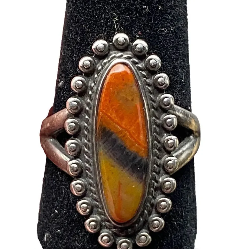 Vintage silver jasper surrounded by rope and dotted detail ring